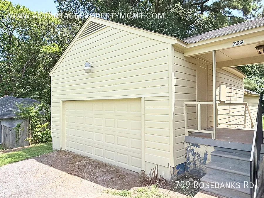Charming 3-Bedroom Home for Rent 799 Rosebanks Rd, Memphis, TN 38116 — Photo 3