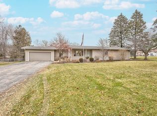 2858 Blackhawk Rd, Rockford, IL 61109
