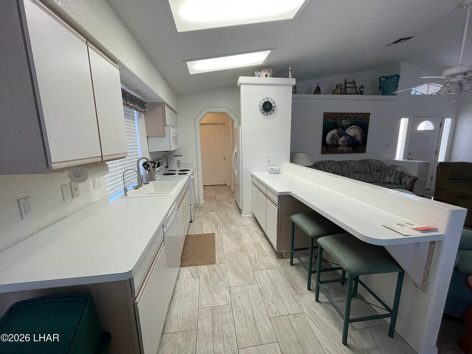 2 bed, 2.0 bath, 1099 sqft, $2,000 — Photo 3