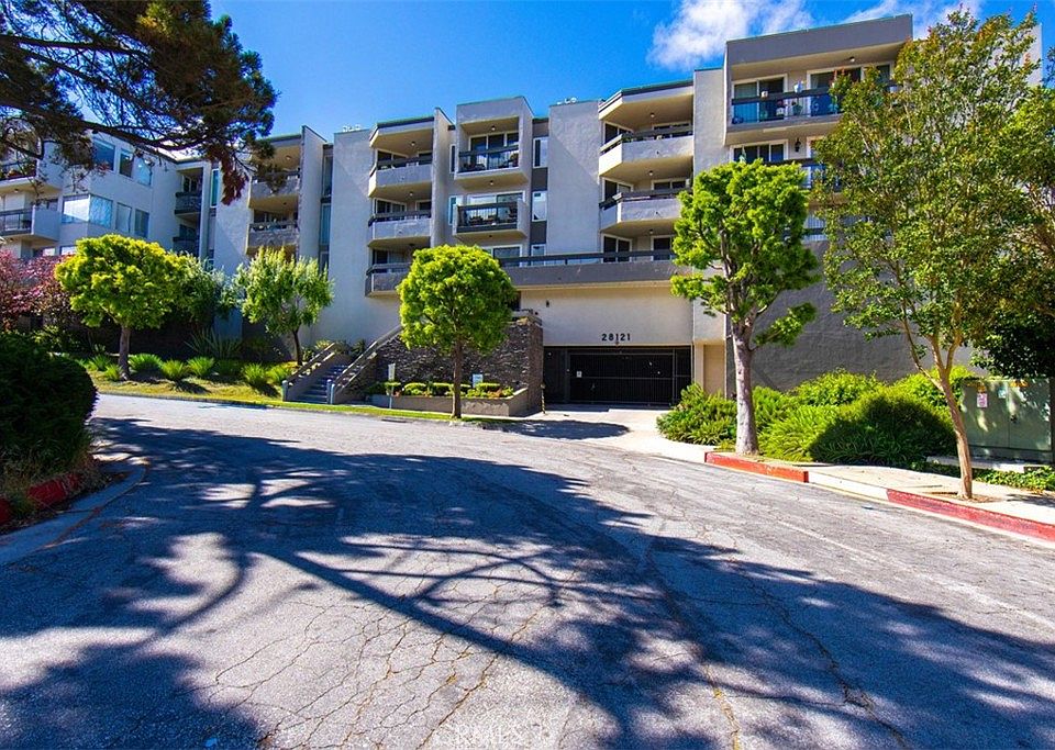 1st image of 28121 Highridge Rd APT 211