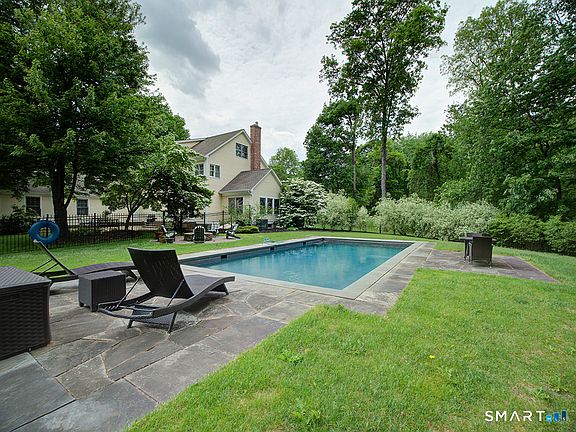 3rd image of 701 Andrea Court