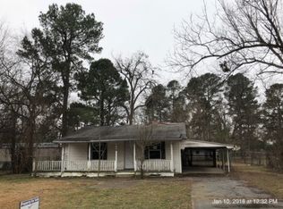 128 E Crockett St, De Kalb, TX 75559