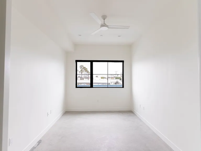 The Flats South Oceanside - where modern luxury meets coastal lifestyle — Photo 19