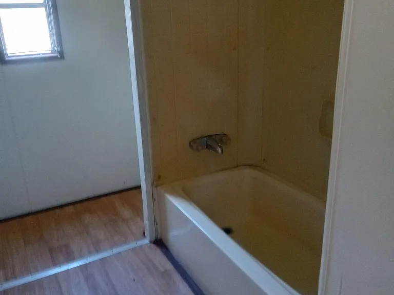 134 Grace Park — Photo 7