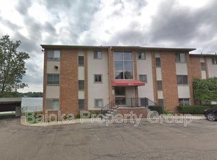 1974 Klingensmith Rd UNIT 4, Bloomfield Hills, MI 48302
