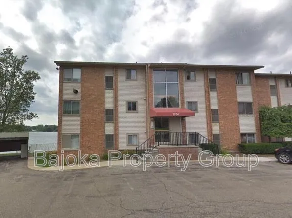 1974 Klingensmith Rd Unit 4, Bloomfield Hills, MI 48302