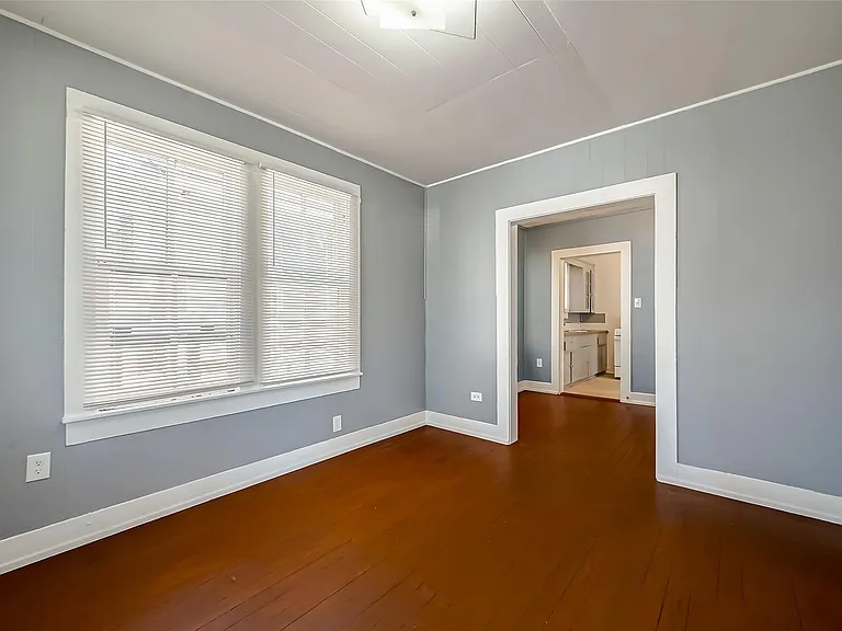 2611 Tierwester St — Photo 5