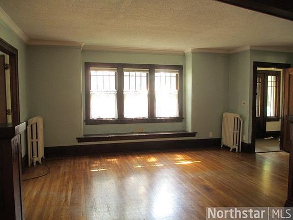 4th image of 1847 Fairmount Ave