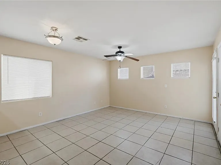 4049 Flower Patch St — Photo 5