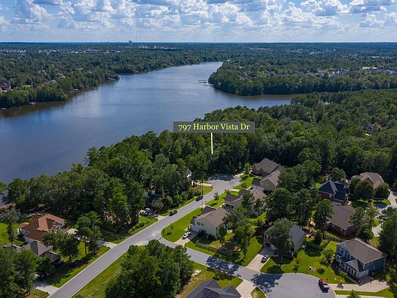 4th image of 797 Harbor Vista Dr