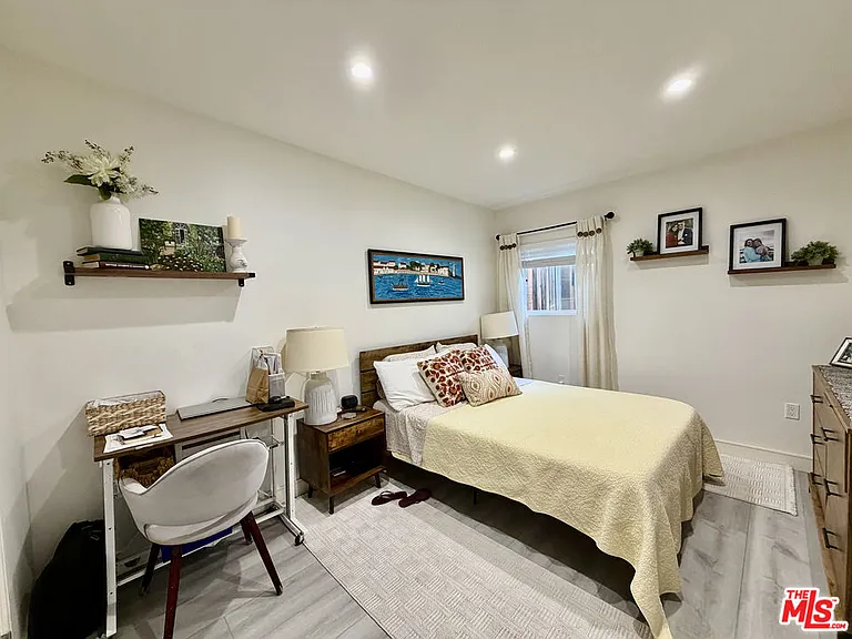 7764 Fountain Ave — Photo 19