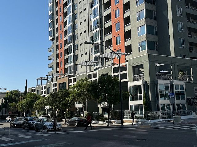 1st image of 300 W Beech St Unit 1208