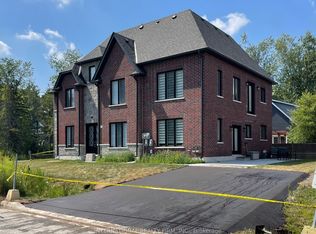 670 Park Rd #2, Innisfil, ON L9S2E1