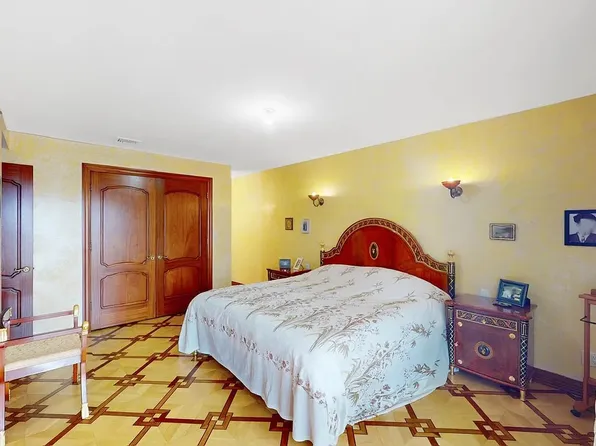 2421 Ocean Avenue image 8 of 16