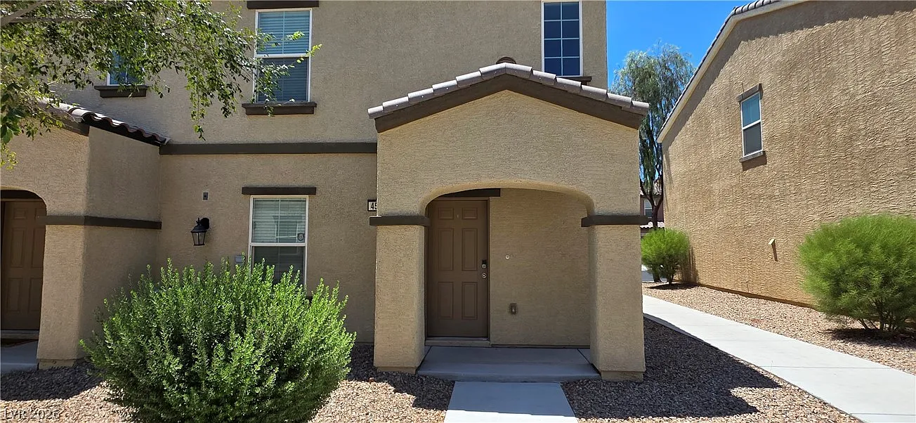 2 bed, 2.0 bath, 1007 sqft, $1,550 — Photo 2