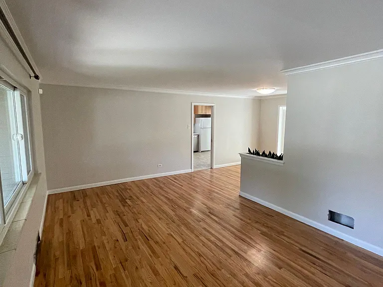2920 S Madison St — Photo 11