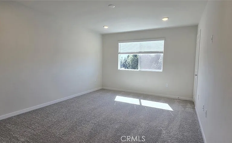 9525 Hannah Way — Photo 4