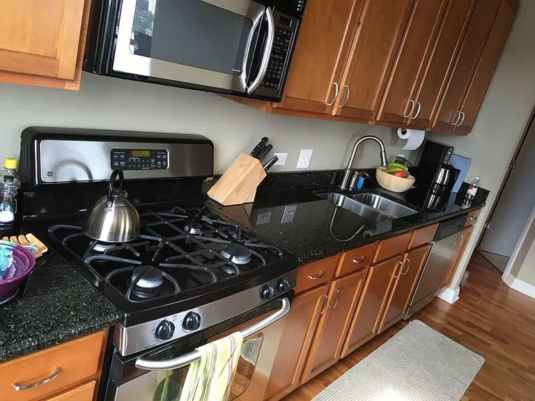 859 W Erie St #504 — Photo 20