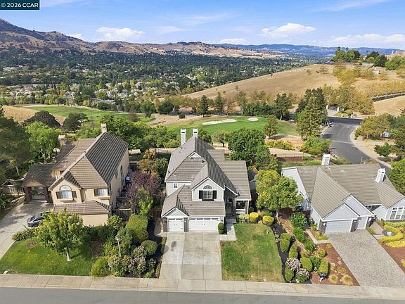 3rd image of 308 Ahwanee Ln