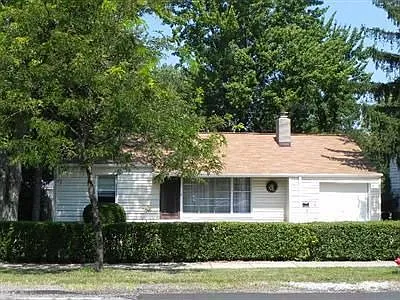 76 Sprague Rd photo 1