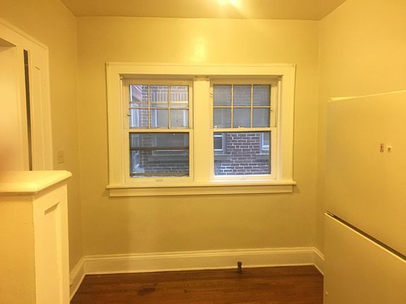 3rd image of 1380 W 112th St APT 105