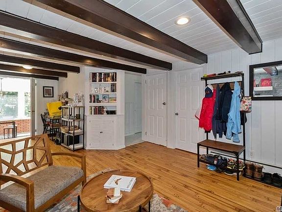 5th image of 254 Oakwood Rd