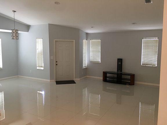 2nd image of 16617 SE 98 Th Trr Ct