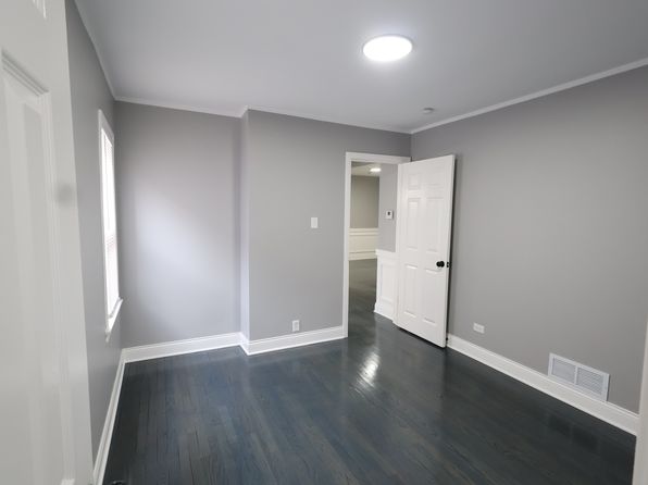 10817 S Eberhart Ave, Chicago, IL 60628