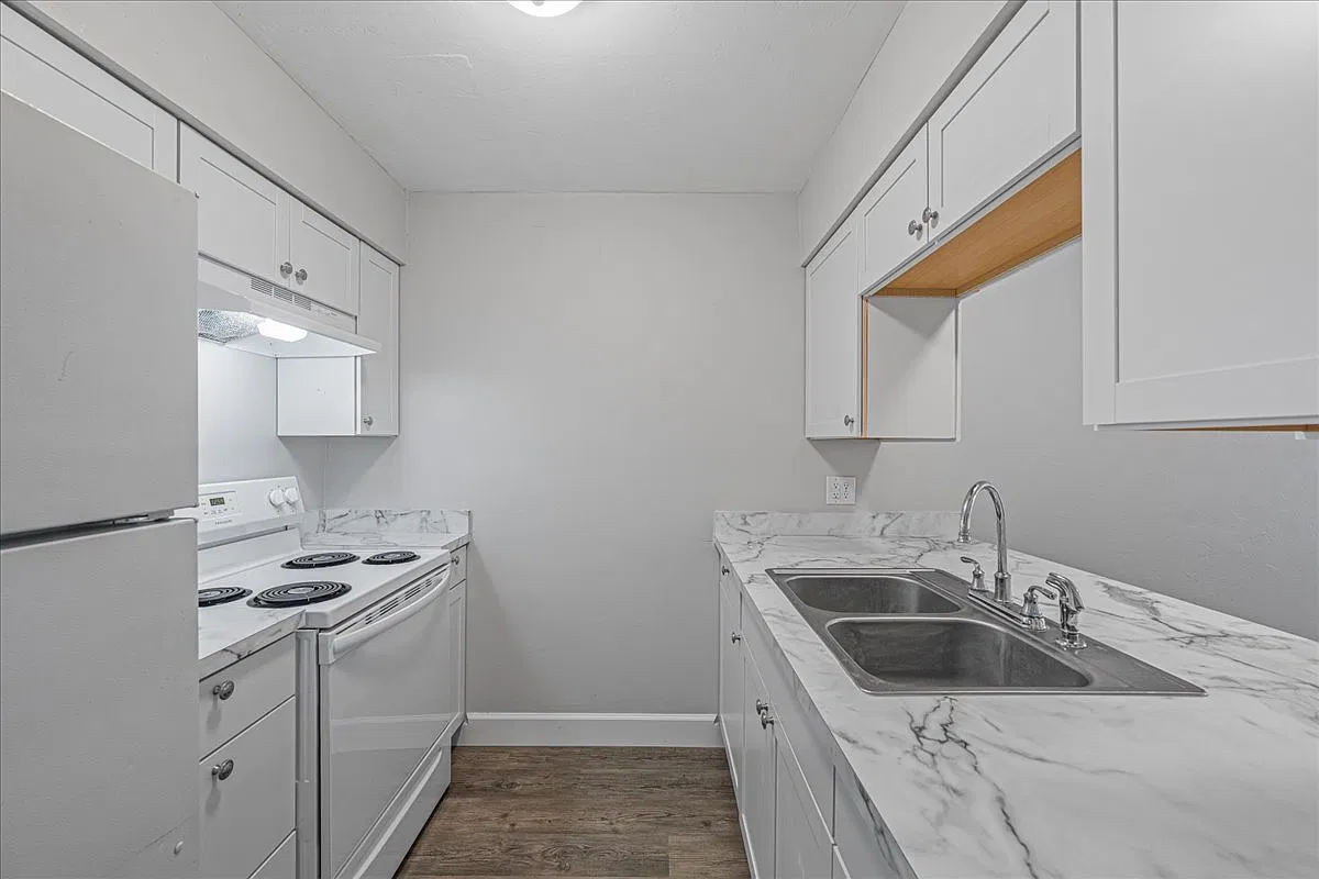 2 bed, 1050 sqft, $1,275 — Photo 2