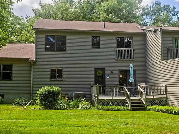 4th image of 419 Southwick Rd APT E21