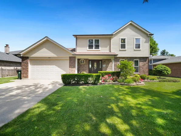 20W428 Westminster Dr, Downers Grove, IL 60516
