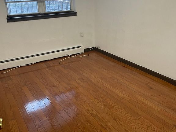 3rd image of 146-20 35th Ave Floor 1