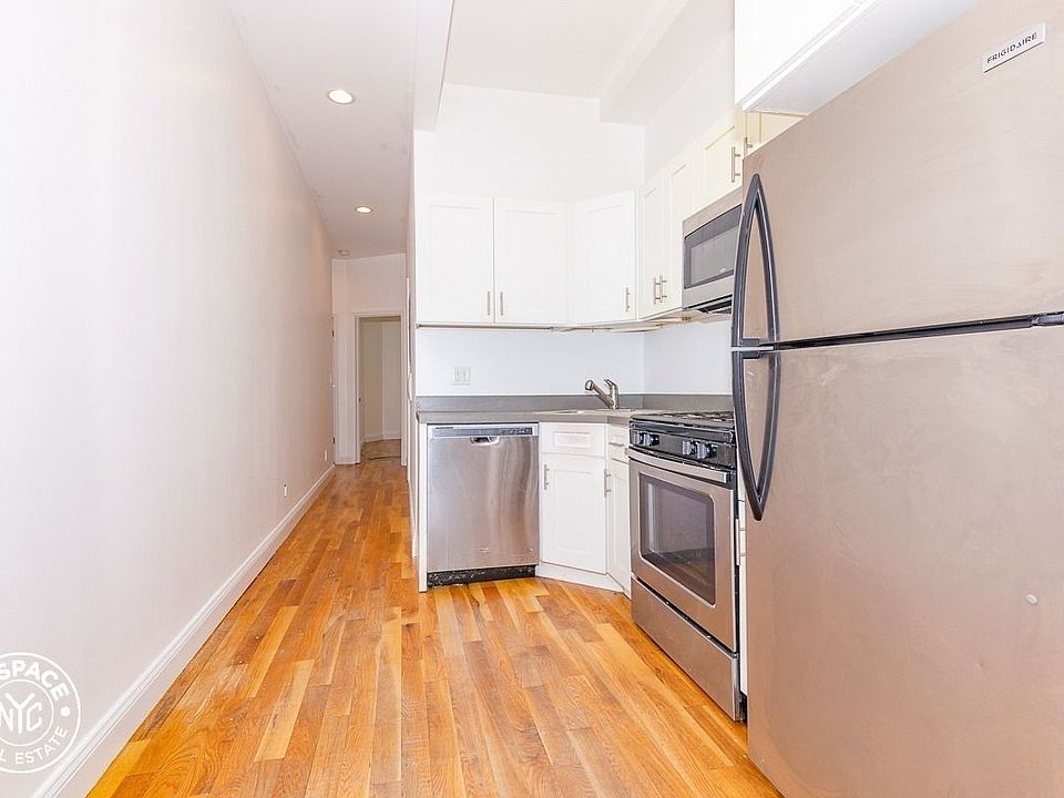 1st image of 293 Wyckoff Ave #4N