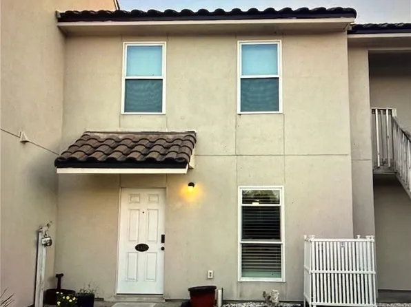 221 Marion Dr #A102, Rockport, TX 78382