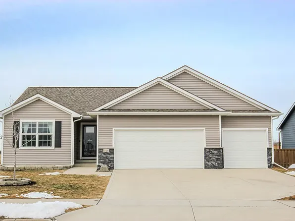 521 NE Elm St, Elkhart, IA 50073