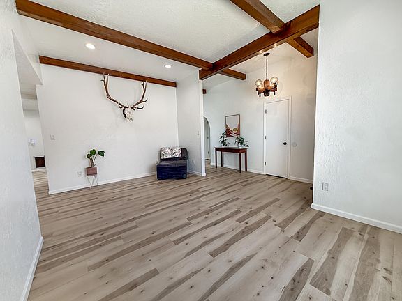 5th image of 10108 La Paz Dr NW