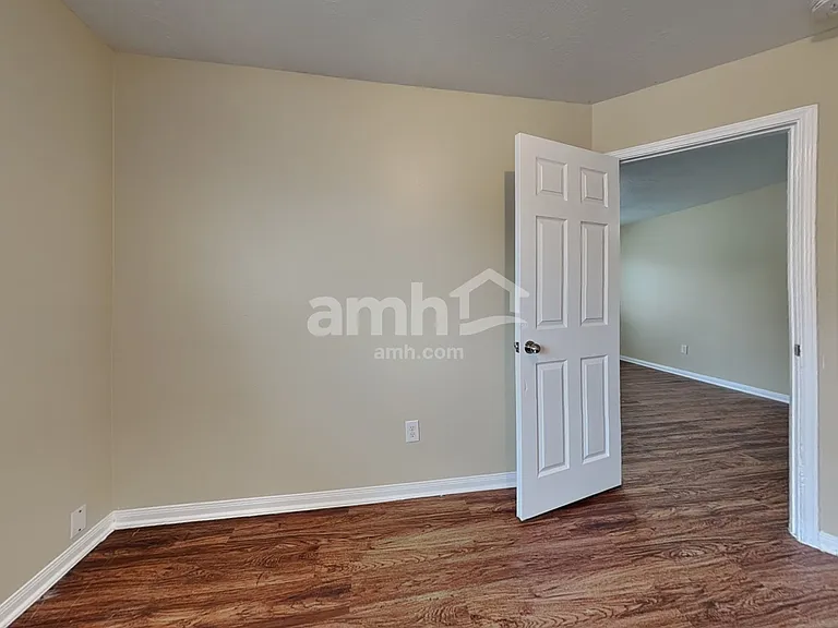 22270 Queenbury Hills Dr — Photo 13