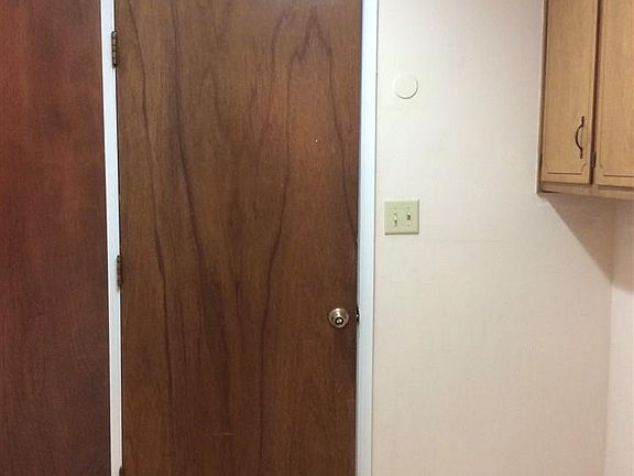 4th image of 5255 Powrie Dr