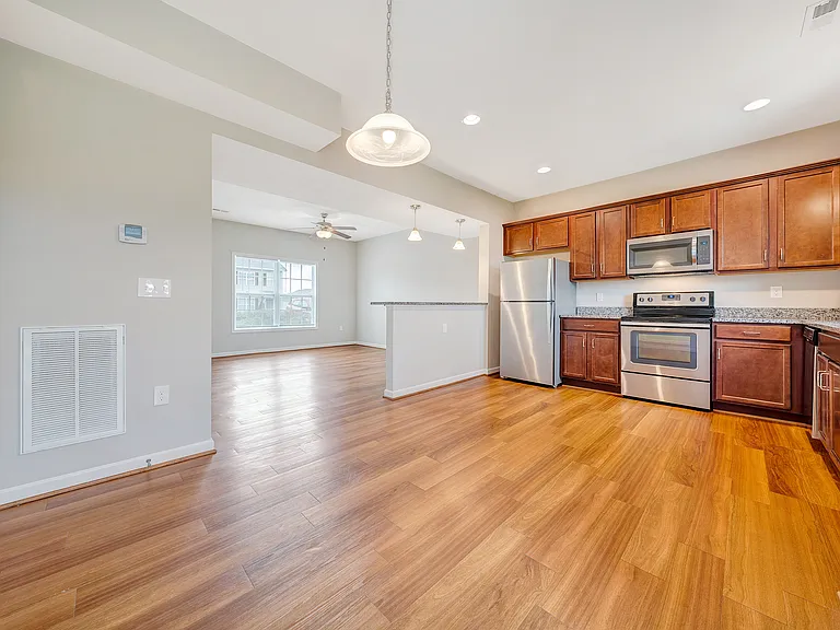 305 Lunaria Ln NW — Photo 8