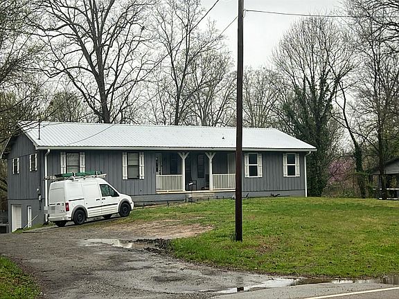3rd image of 1659 Middlesettlements Rd