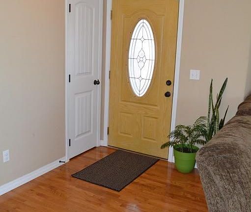 3rd image of 209 N Sparrow Ln