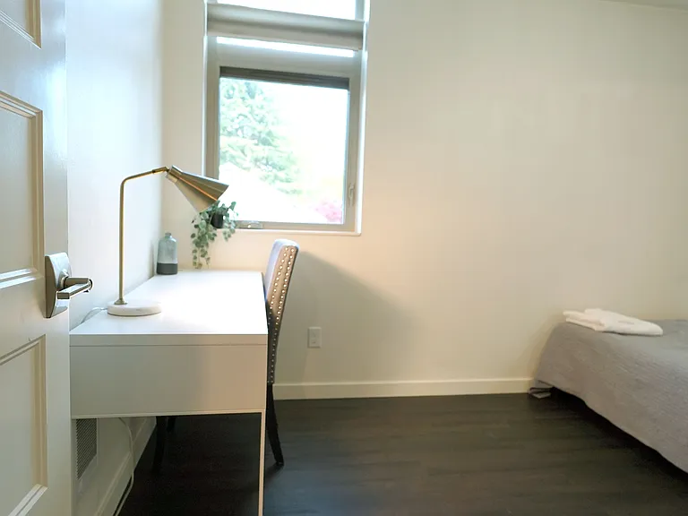 5234 15th Ave NE #202 — Photo 37