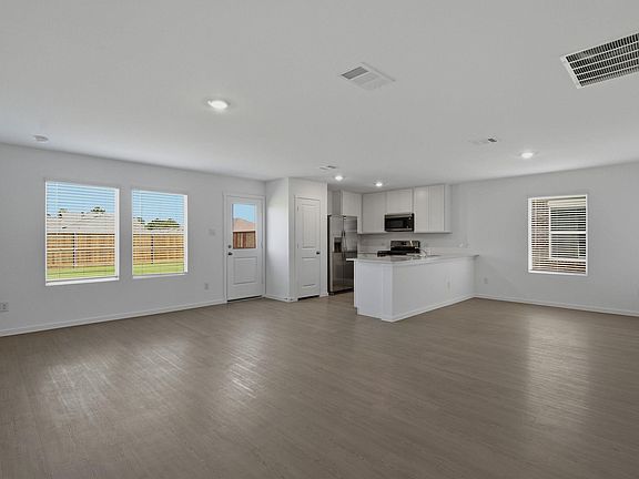 2nd image of 2536 Farrier Ln
