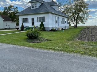 1111 Indiana St, Hindsboro, IL 61930