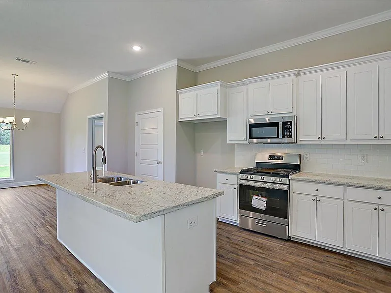 623 Westfield Dr — Photo 6