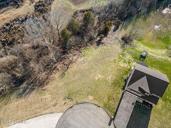 5th image of 7705 Fox Valley Ln