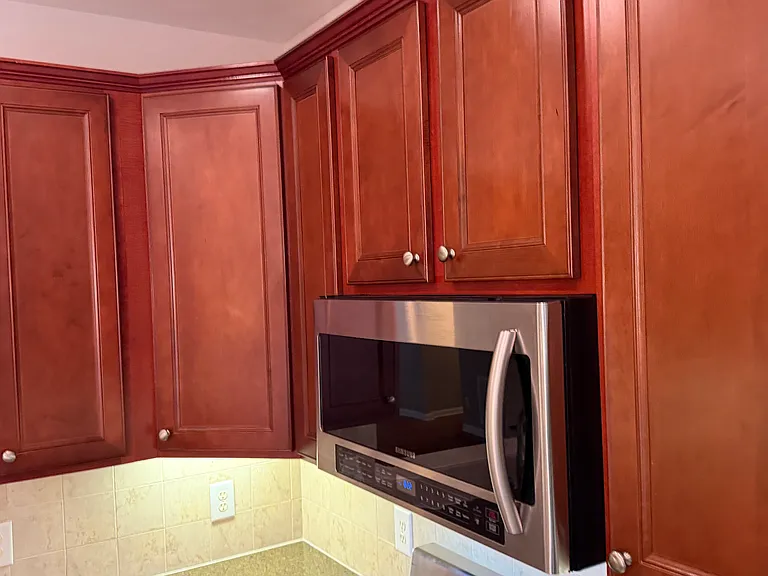 4715 Mifflin St — Photo 17