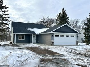 810 Morrison Ave S, Annandale, MN 55302