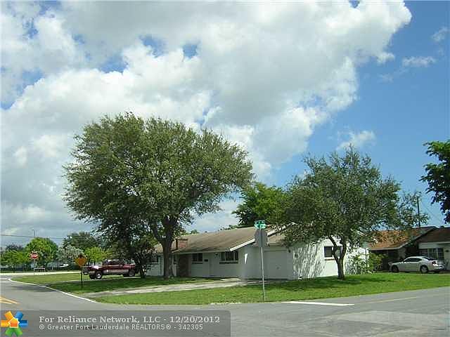 1st image of 1101 NE 9th Ct