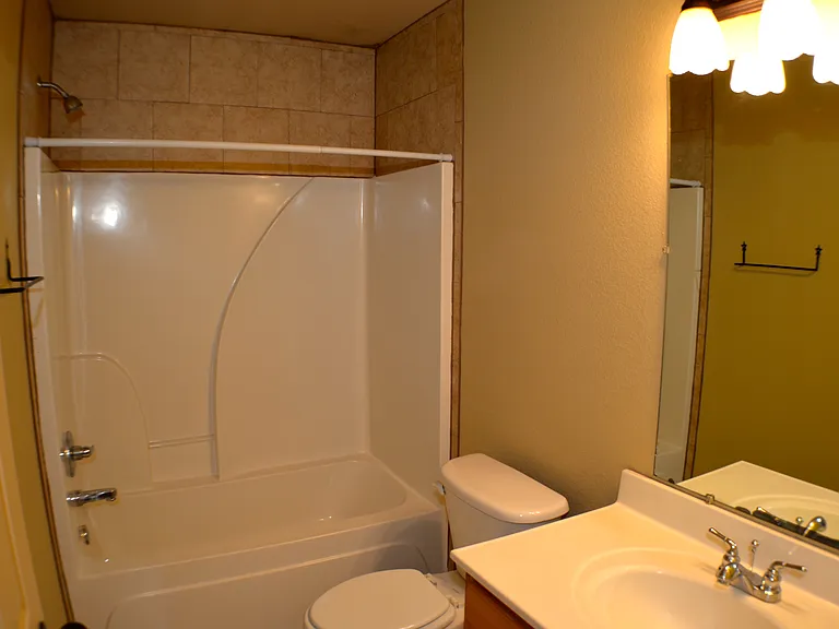1772 N Chestnut Ave — Photo 20